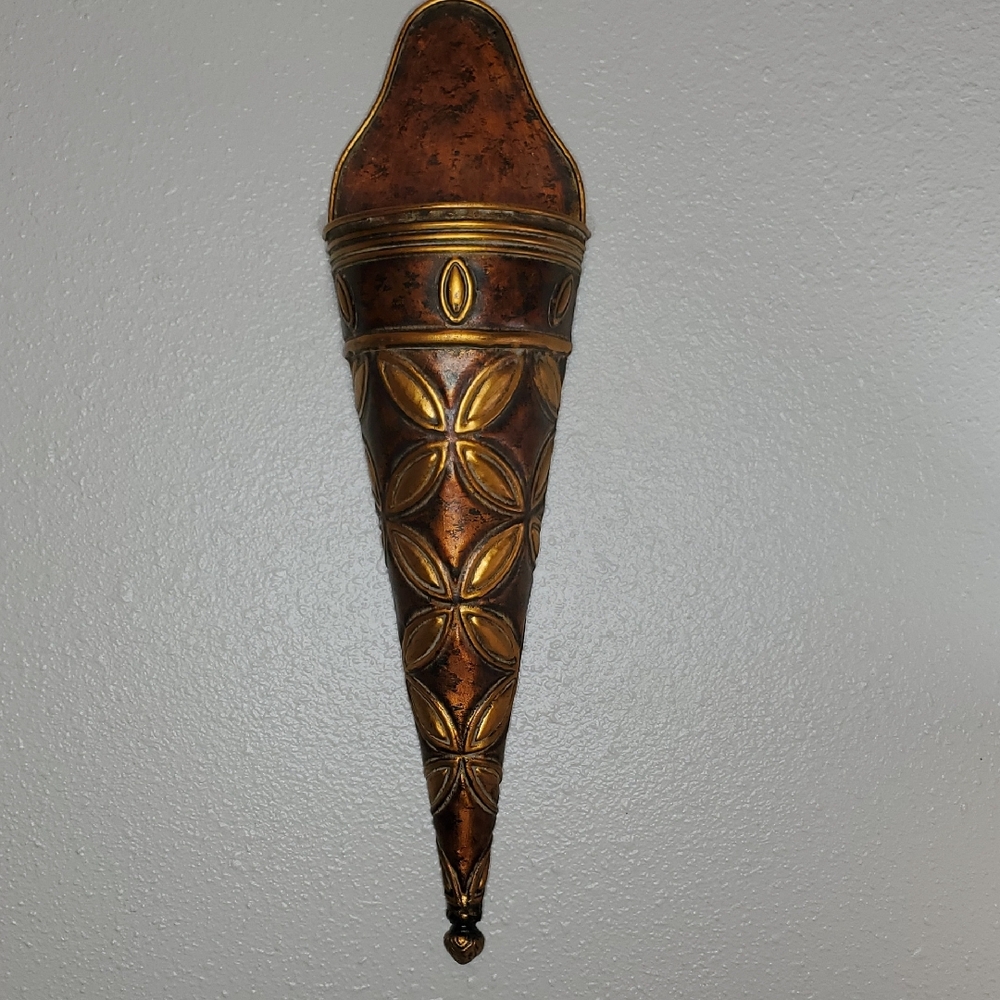 Elegant Metal Wall Sconce Wall Pocket Wall Planter